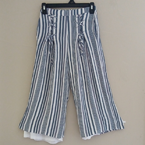 American Eagle Outfitters Pants - American Eagle Outfitters Navy and White Wide-Leg Pants‎ Sz XXS
